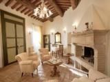 Silvignano holiday villa in Umbria - Vacation house in Spoleto hamlet of Umbria