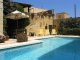 Gozo holiday farmhouse rental in Zebbug - Semi detached farmhouse in Malta