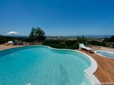 Luxury Umbria farmhouse rental in Paciano - Umbria self catering apartment