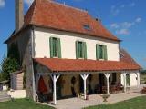 Auvergne holiday guest house - Charming French self catering home
