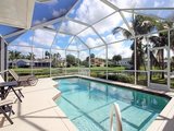 Fort Myers lakeside vacation home - Florida Gulf Coast holiday home in Fort Myer