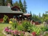 Fletcher Falls Lodge and cabin - B&B and cabin rental near Ainsworth Hot Springs