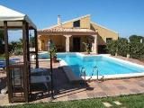 Ragusa holiday apartment with pool - Sicily vacation apartments