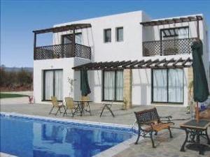 Back of villa with pool