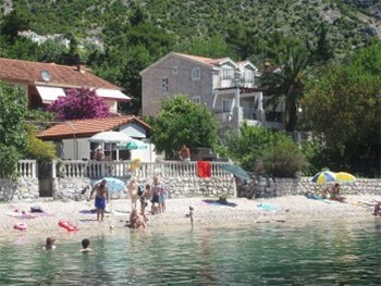 Orahovac self catering villa rental