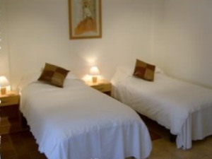 Bedroom with twin beds