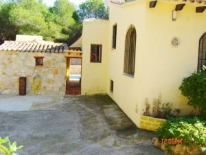 The courtyard parking area