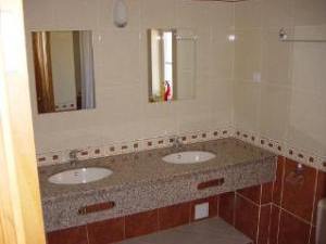 Wash area in bathroom