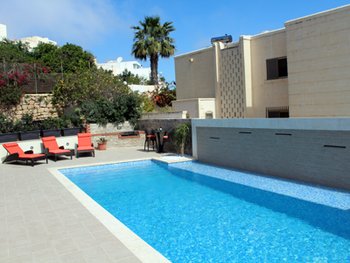 Self catering Mellieha villa with pool