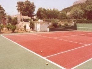 Your own tennis court