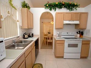Fully fitted kitchen