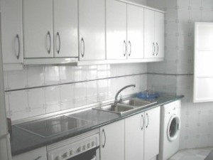 Fully fitted kitchen