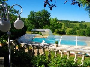 swimmingpool and landscape 