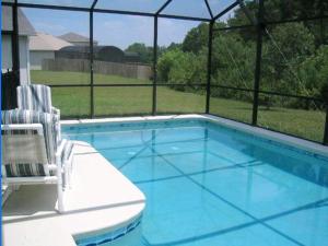 Child safety fence around pool