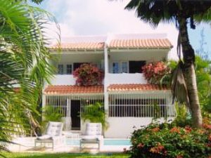 Mullins beach apartment in Barbados