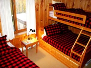 Twin bunk bedroom