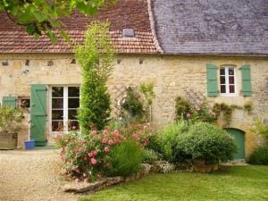 Cottage from close range