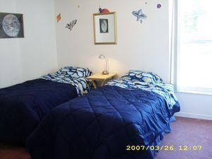 Twin bedroom