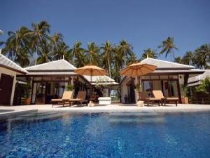 Pool area with sunbeds