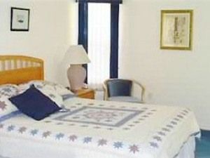 Double bedroom + walkin shower