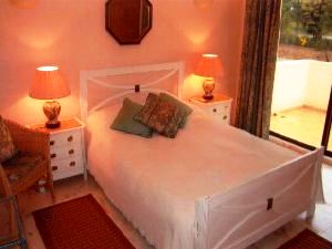 2nd bedroom with double bed 