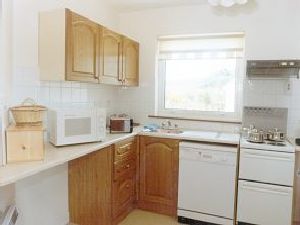 Fully fitted kitchen