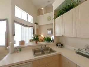 Fully fitted kitchen