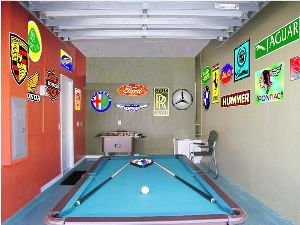 car mascot games room