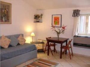 Lounge and dining area