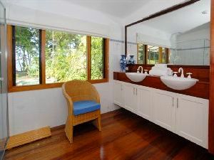 Master bedroom ensuite