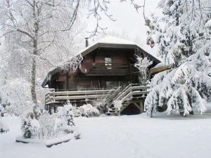 Cchalet in winter