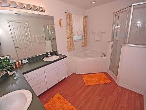 En-Suite off main bedroom