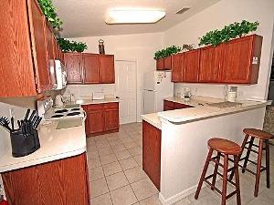 Kitchen is fully equiped