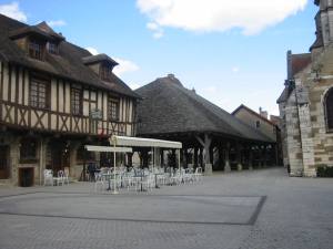 Nolay village square