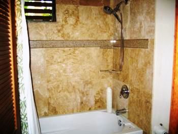 Bathroom with Tub/Shower