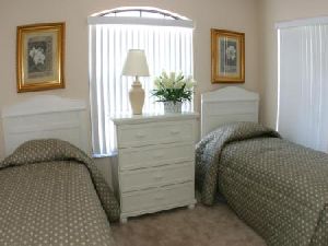 Twin bedroom