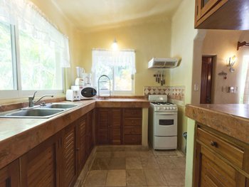 fully equipped kitchen