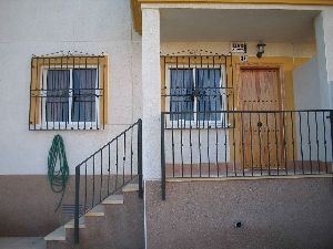 Front enterance / terrace