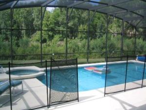 Pool has child safety fence 