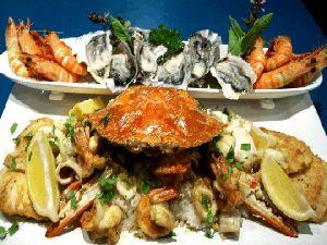 Enjoy our seafood platter