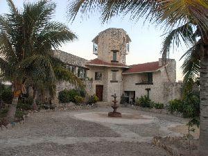 Villa Casa Romero & Courtyard