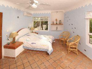 Bedroom with Queen bed