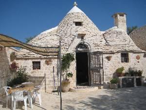 Trullo with pool in Puglia