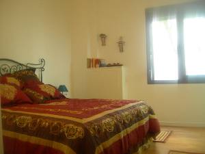 Bedroom opening up to Garden