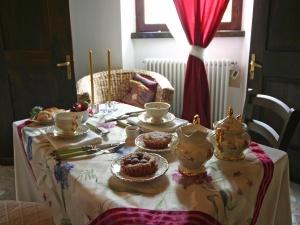 Breakfast in the Suite