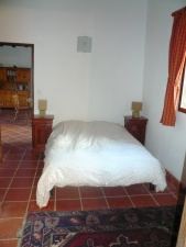 Gîte double bedroom