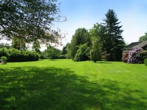 Large private gounds