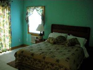 Master bedroom & ensuite bath