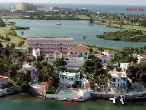 Villa is in centre of picture