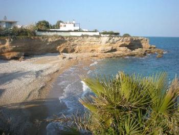 Beach El Pastor-150m.